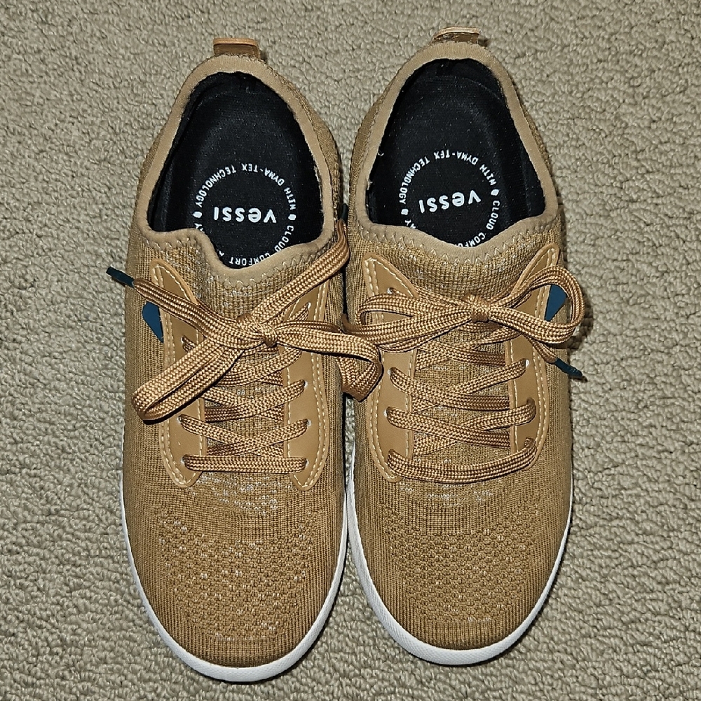 Vessi Women's Dark Tan Weekend Sneaker Size 7 Wide